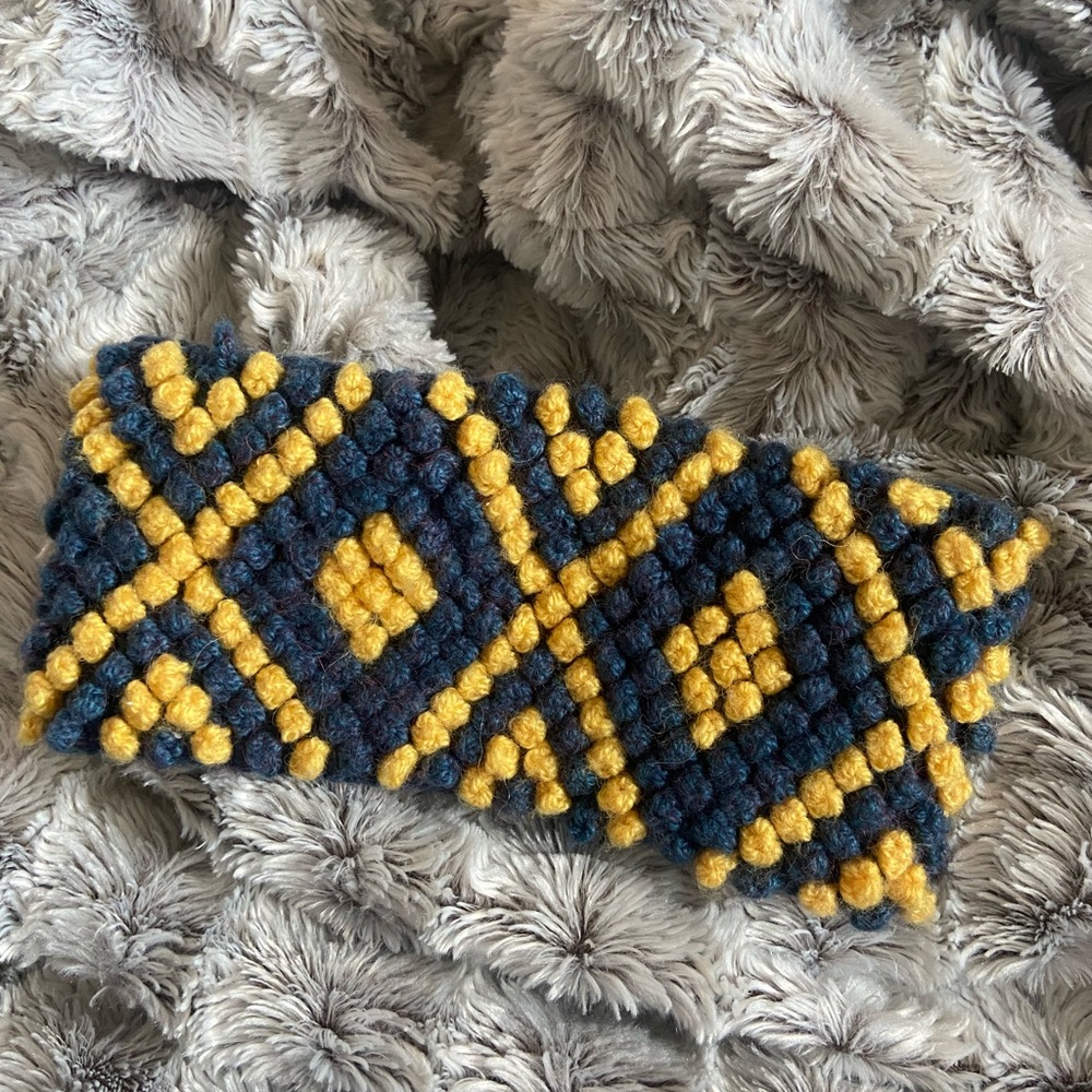 Knitted earmuffs